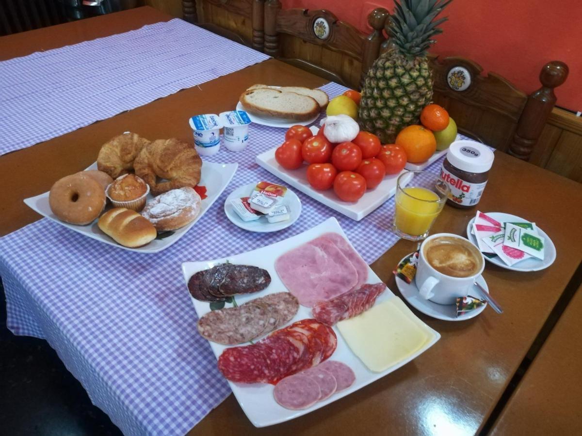 Hostal Porta De Nuria Рибес-де-Фресер Экстерьер фото