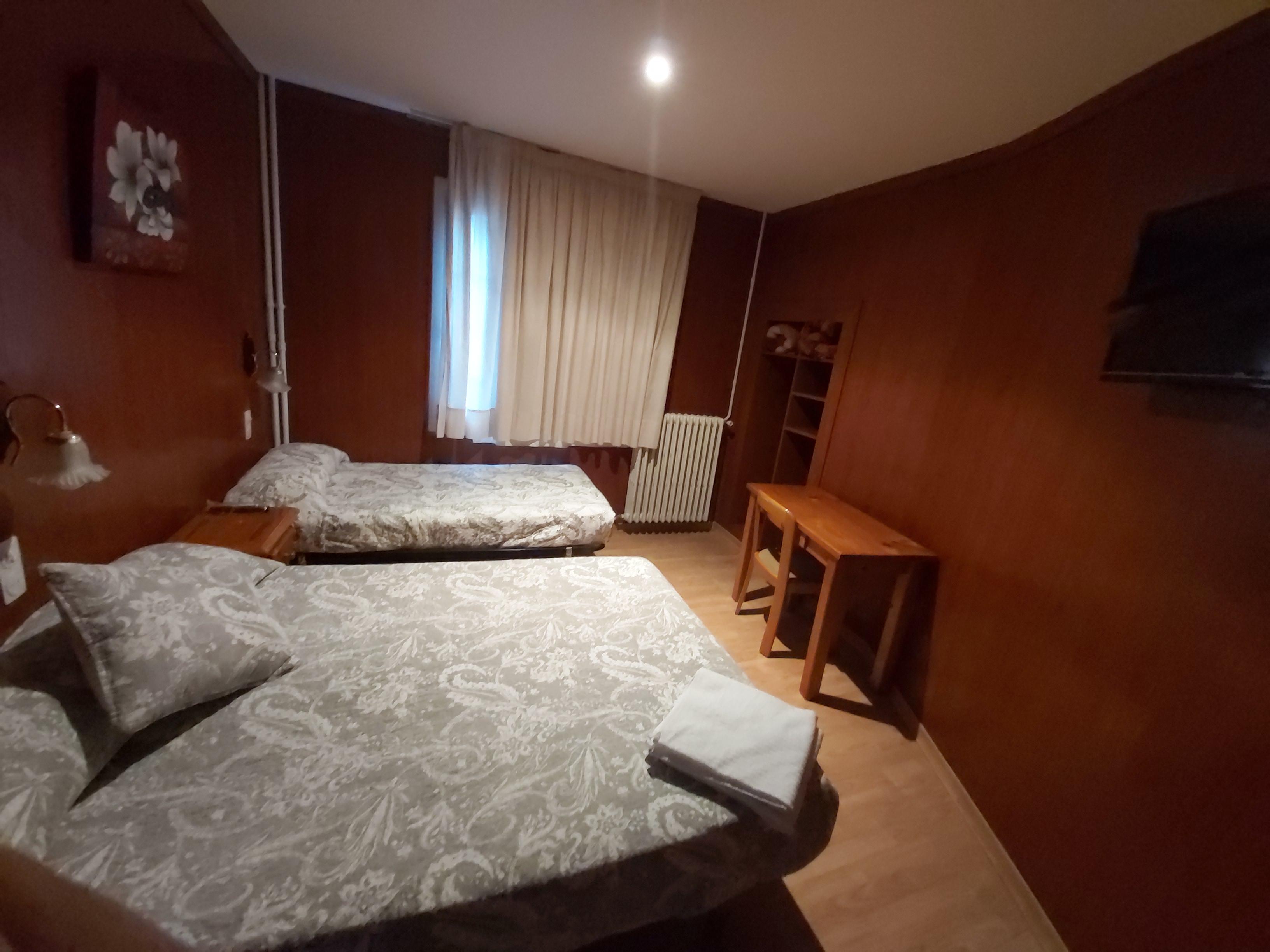 Hostal Porta De Nuria Рибес-де-Фресер Экстерьер фото