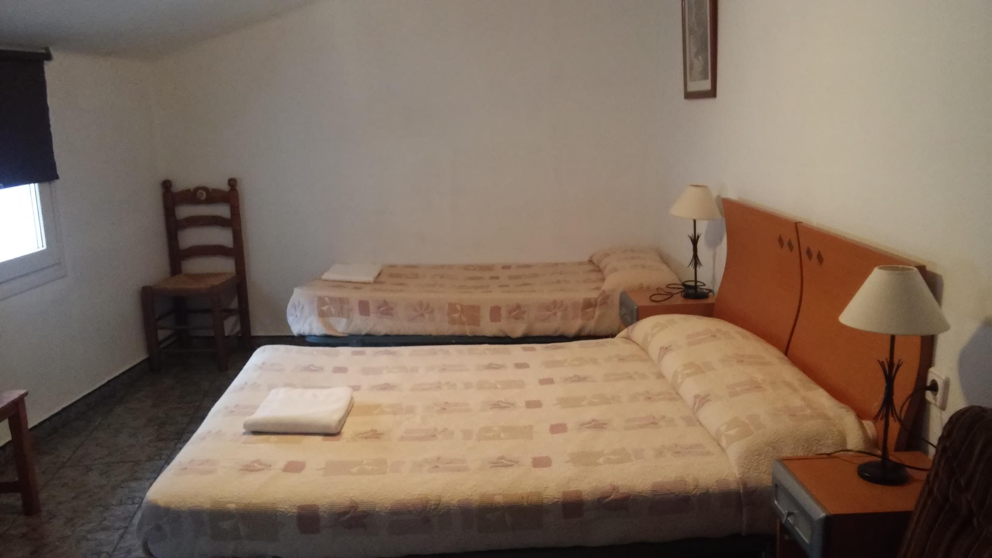 Hostal Porta De Nuria Рибес-де-Фресер Экстерьер фото