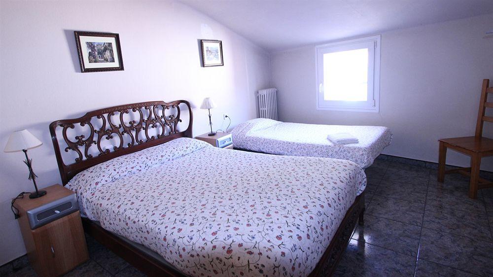 Hostal Porta De Nuria Рибес-де-Фресер Экстерьер фото