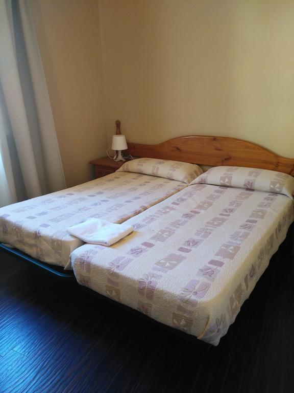 Hostal Porta De Nuria Рибес-де-Фресер Экстерьер фото