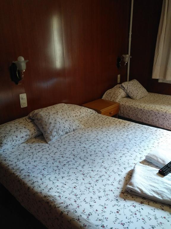 Hostal Porta De Nuria Рибес-де-Фресер Экстерьер фото
